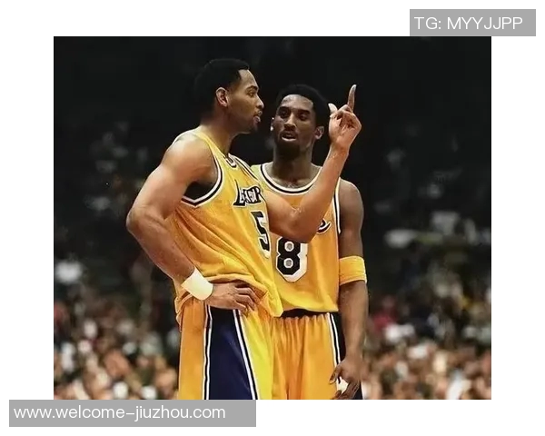 阿德尔曼称爱德华兹具科比特质有望成为顶级球员